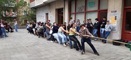 Sports games during the Buatxabalta day in Aretxabaleta